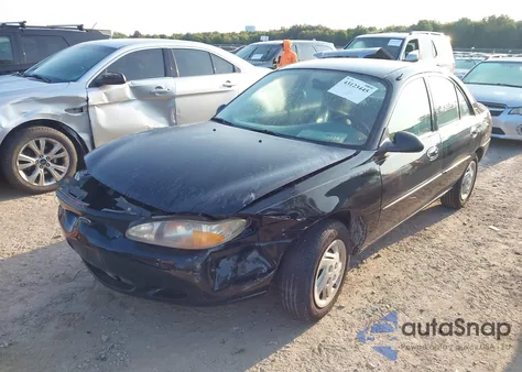 1999 Ford Escort Se z USA, uszkodzony, nr VIN 1FAFP13P8XW199090